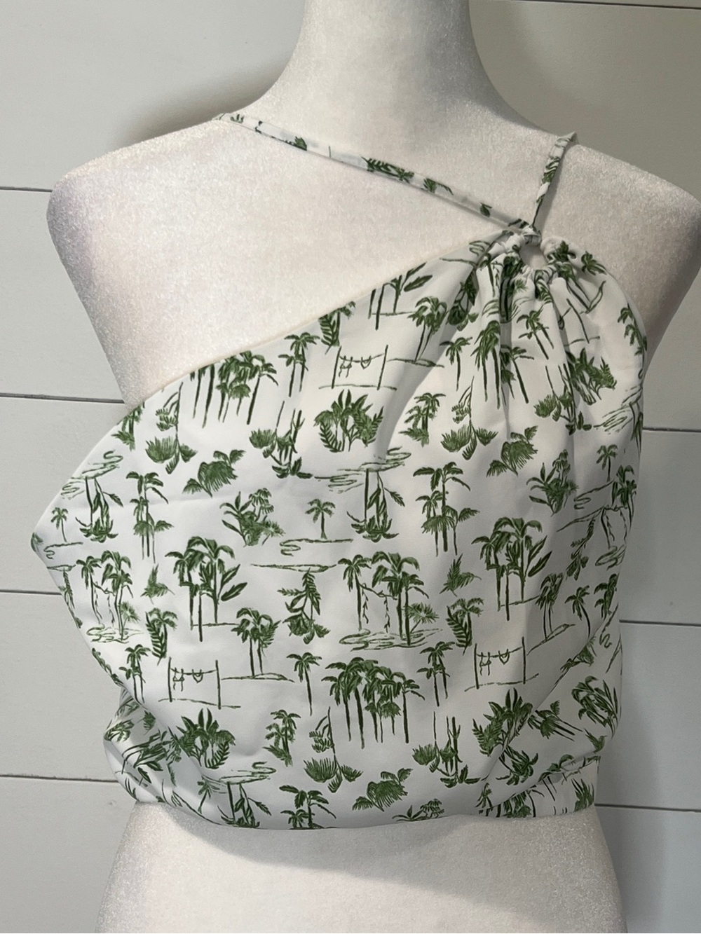NWT Abercrombie & Fitch Green Palm Print Asymmetrical Halter Top
